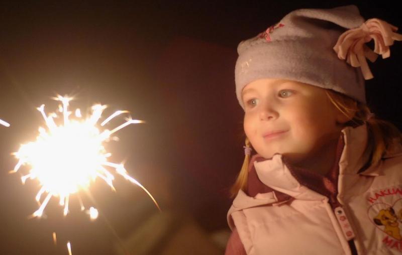 Ура, каникулы! Пиротехника, которую можно запускать с детьми - Донецк | doneck.salutsklad.ru